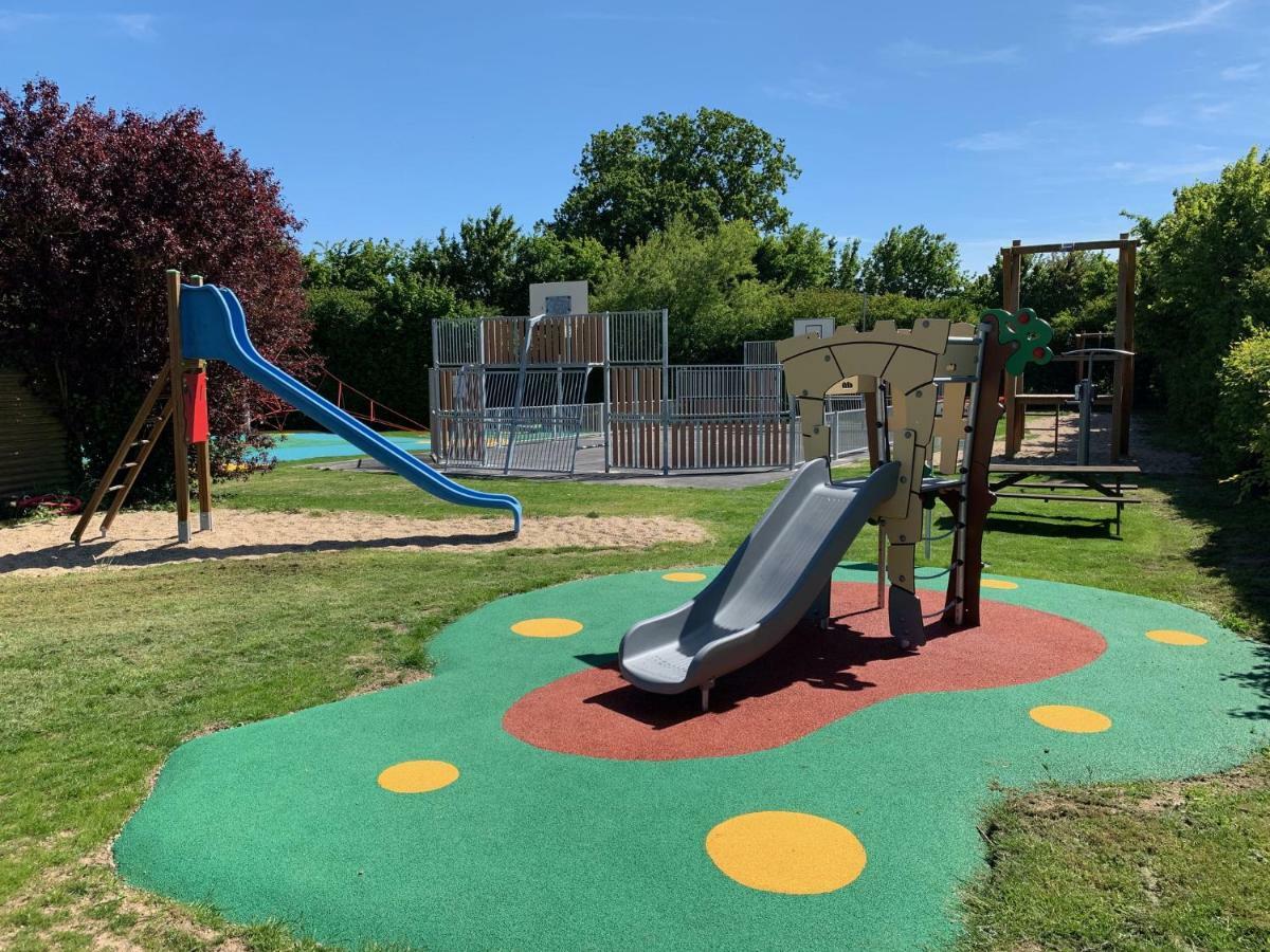 Camping Le Rouge Gorge **** 10' Puy Du Fou Saint-Laurent-sur-Sevre Ngoại thất bức ảnh